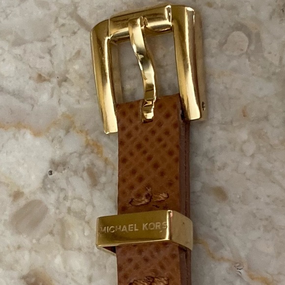 Michael Kors Pyramid Saffiano Tan Leather Bracelet - Picture 7 of 11